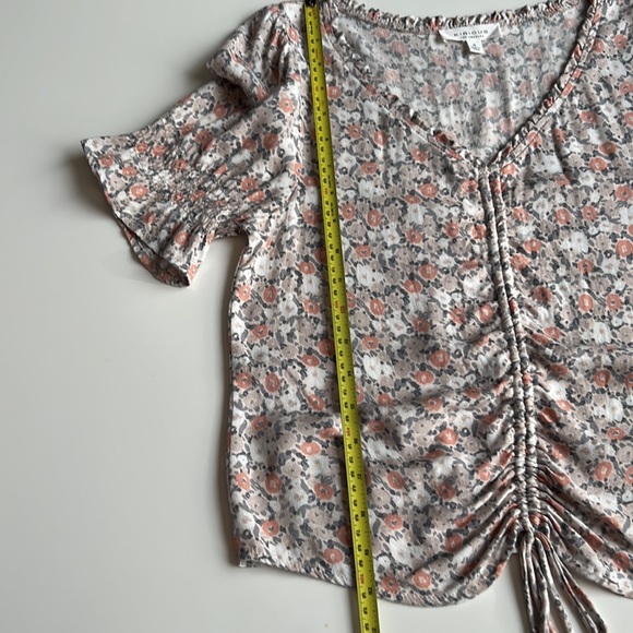 Kirious Los Angeles floral print ruffled Blouse, smoked detail sleeves - Picture 8 of 8
